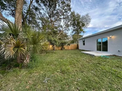 25 W 17th Street Apopka FL 32703