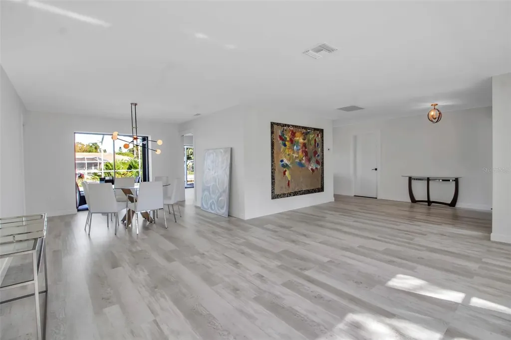 1649 Stanford Lane Sarasota FL 34231