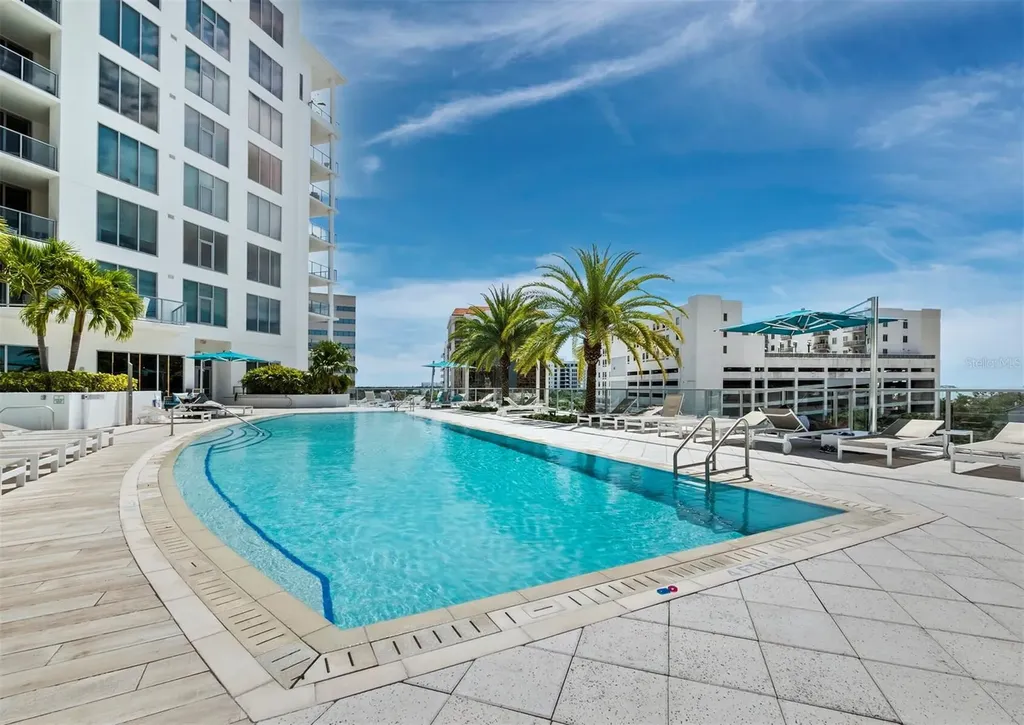111 S Pineapple Avenue Sarasota FL 34236