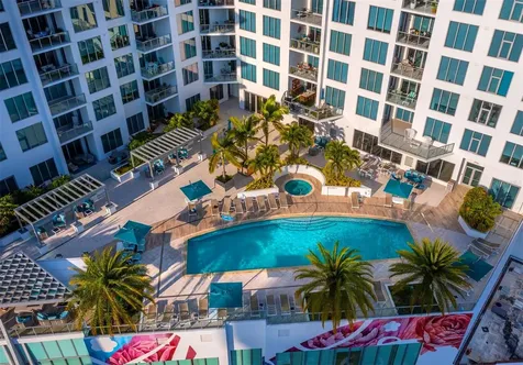 111 S Pineapple Avenue Sarasota FL 34236