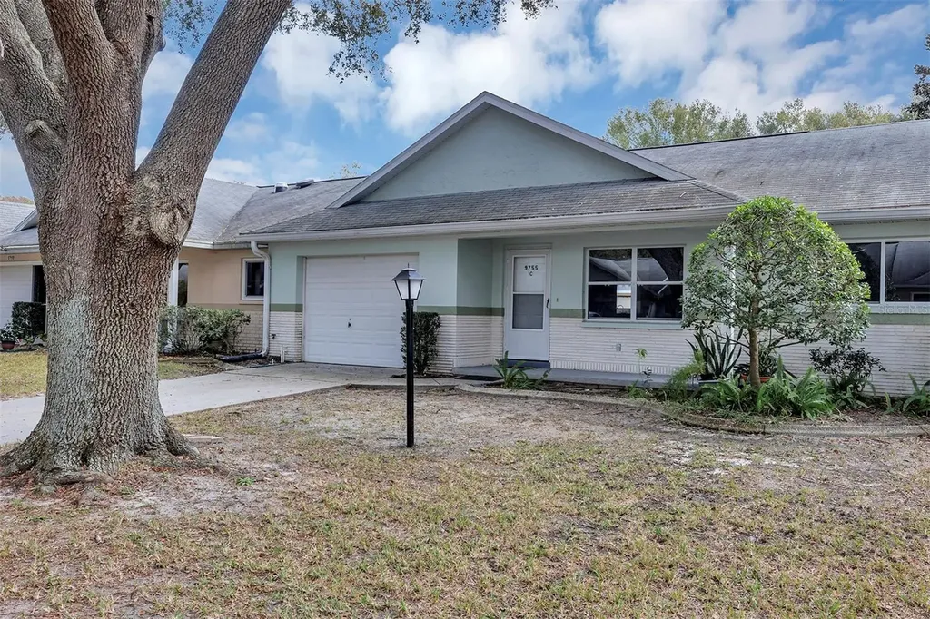 9755 SW 94th Terrace Ocala FL 34481