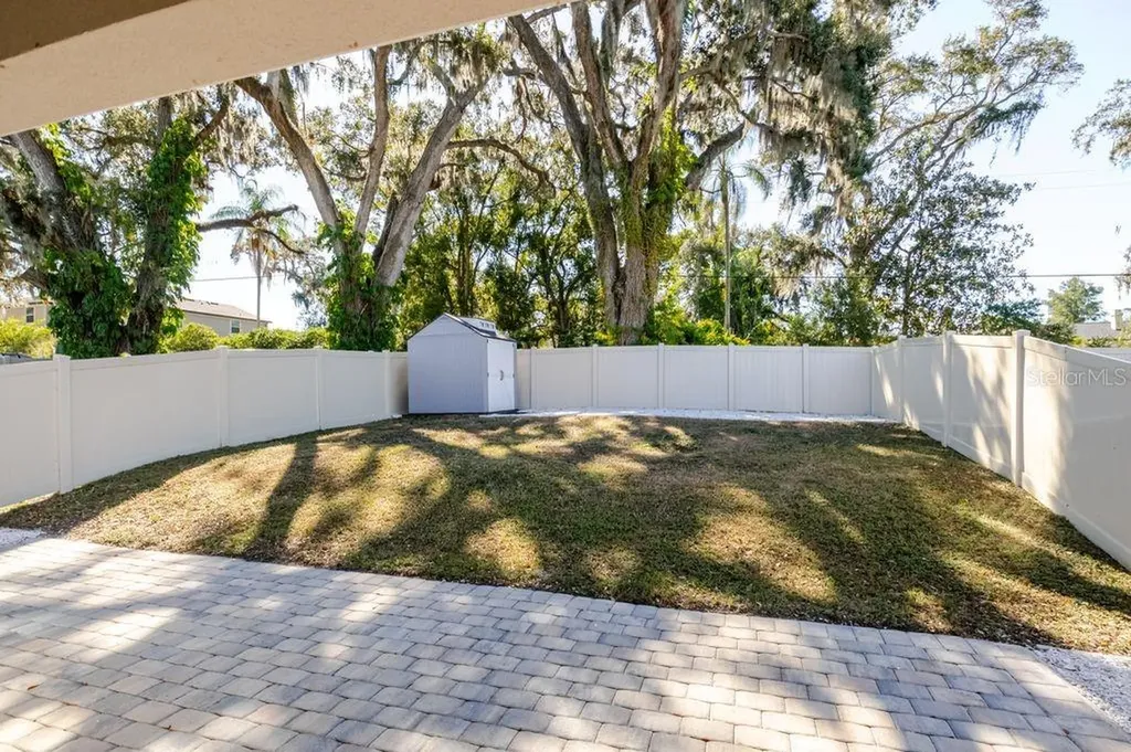 10945 Trailing Vine Drive Tampa FL 33610