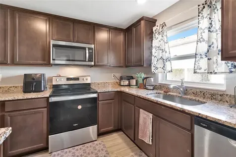 1691 Wynford Circle Tavares FL 32778