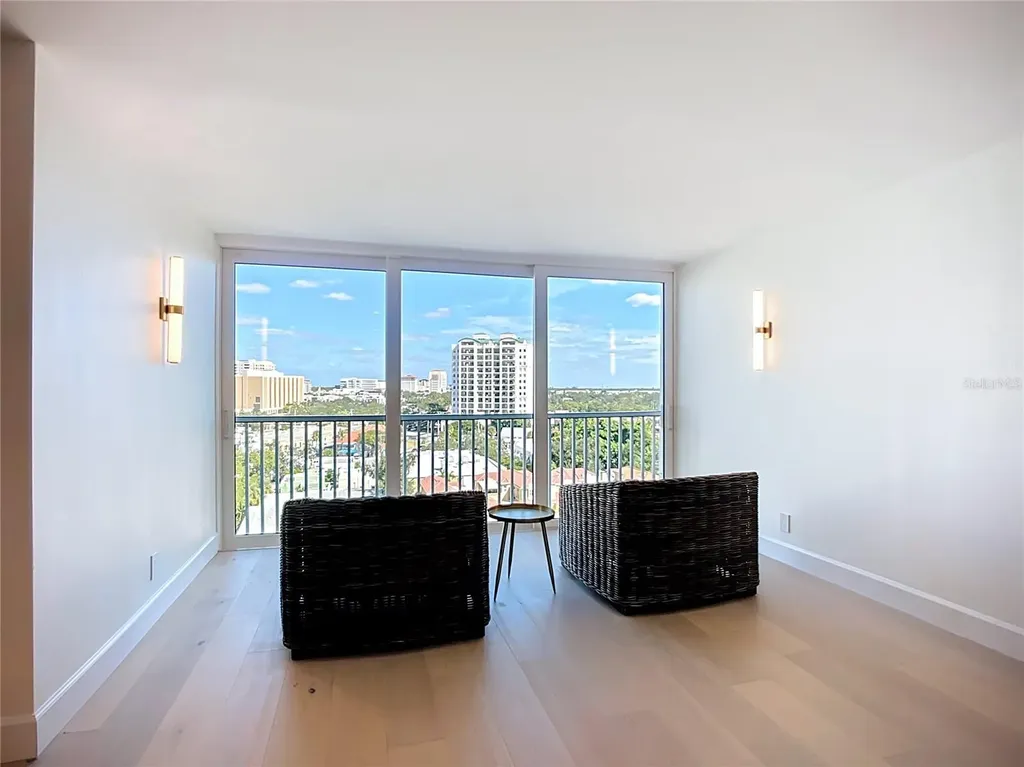 435 S Gulfstream Avenue Sarasota FL 34236