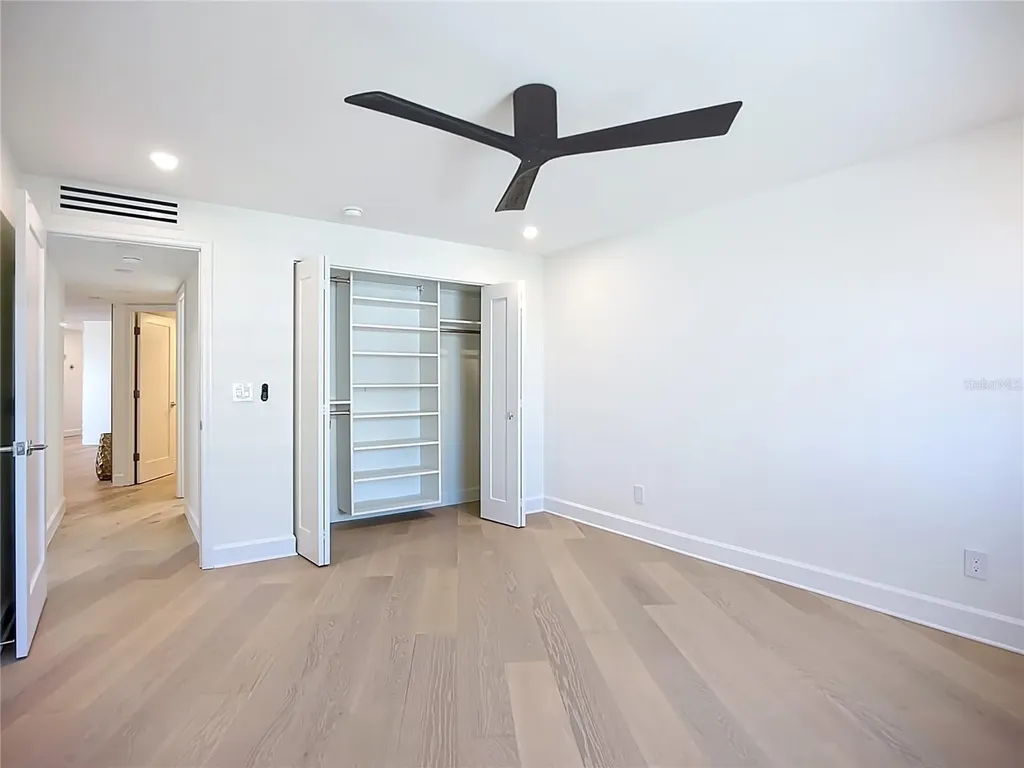 435 S Gulfstream Avenue Sarasota FL 34236
