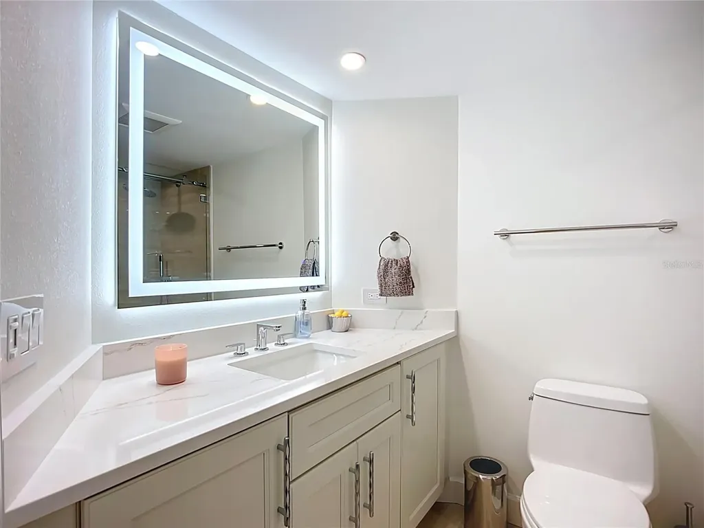 435 S Gulfstream Avenue Sarasota FL 34236