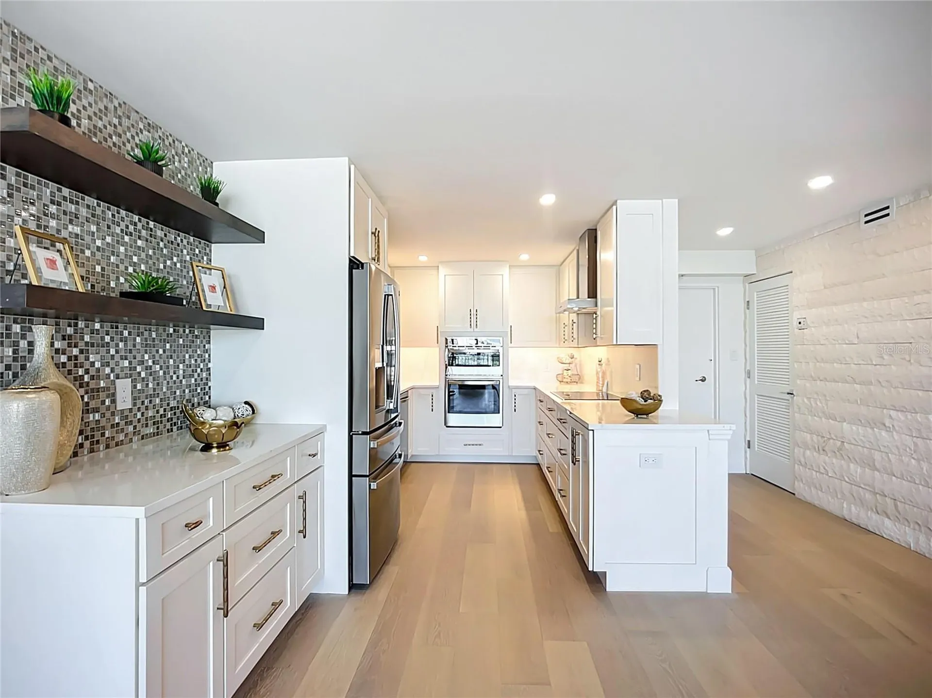 435 S Gulfstream Avenue Sarasota FL 34236