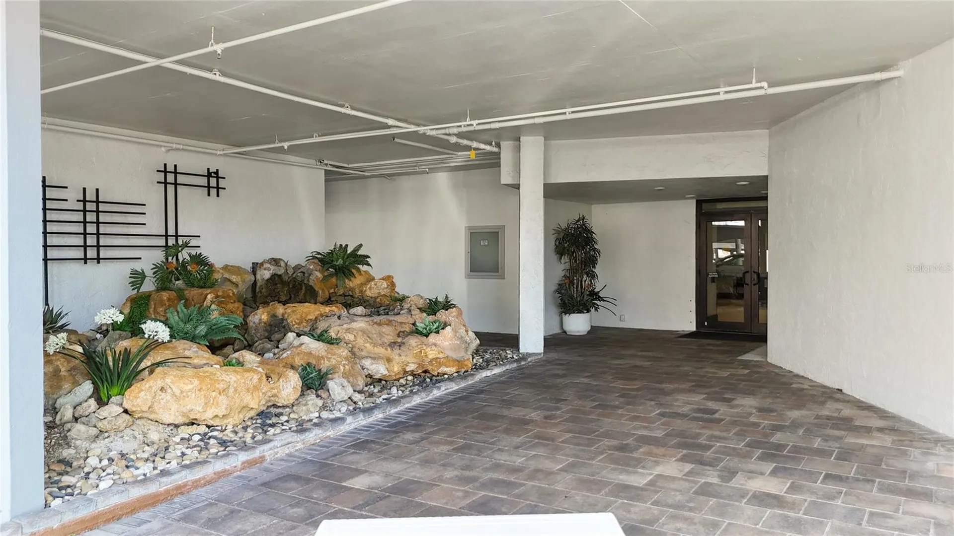 435 S Gulfstream Avenue Sarasota FL 34236