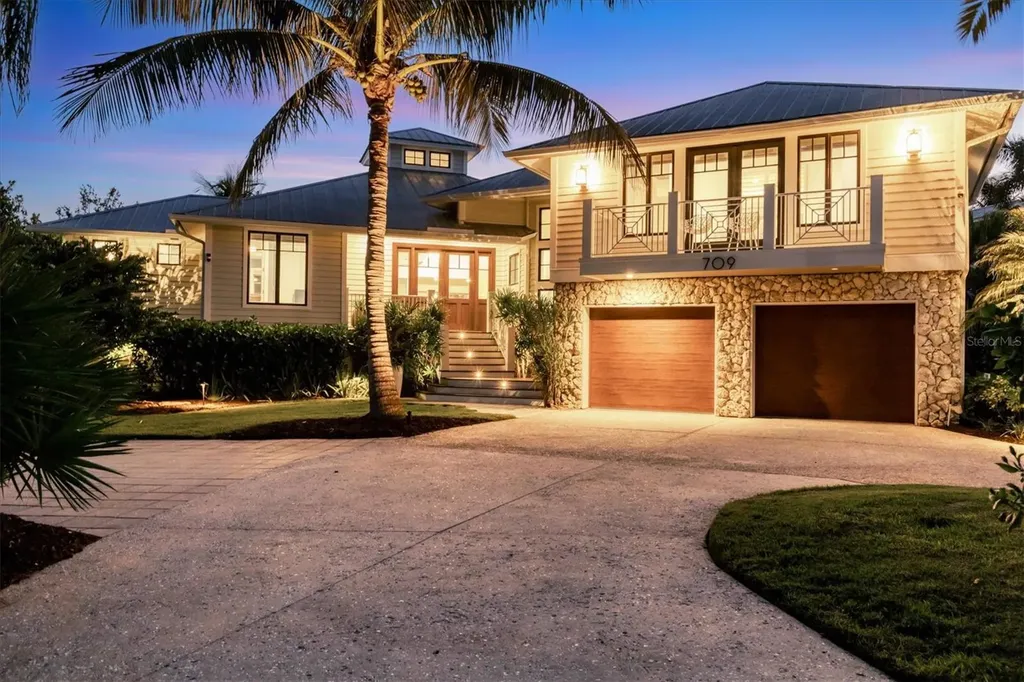 709 Eagle Point Drive Venice FL 34285