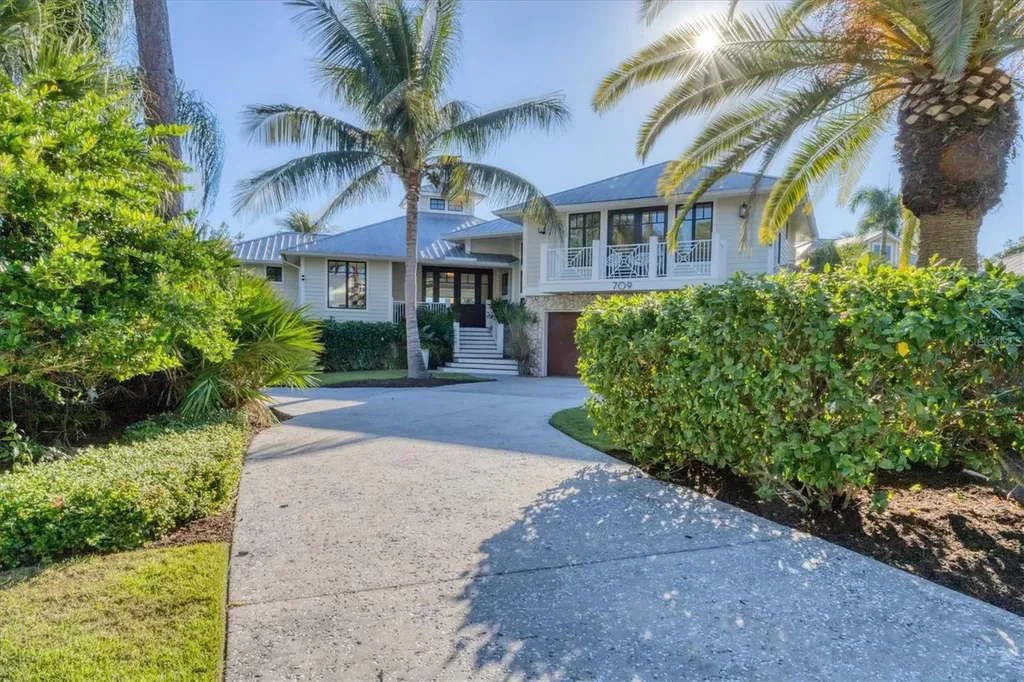 709 Eagle Point Drive Venice FL 34285