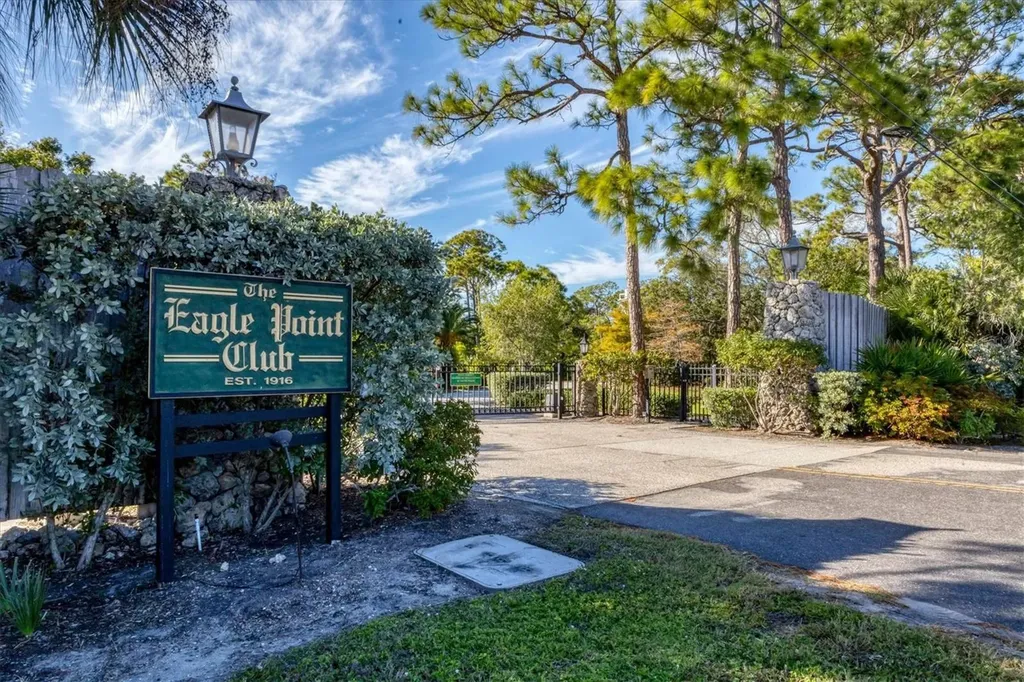 709 Eagle Point Drive Venice FL 34285