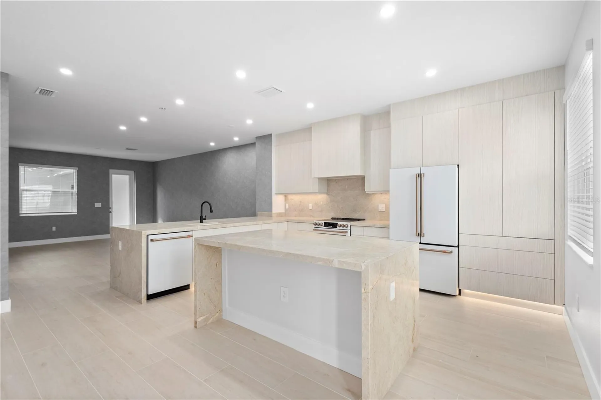 7304 Portlight Lane Sarasota FL 34240