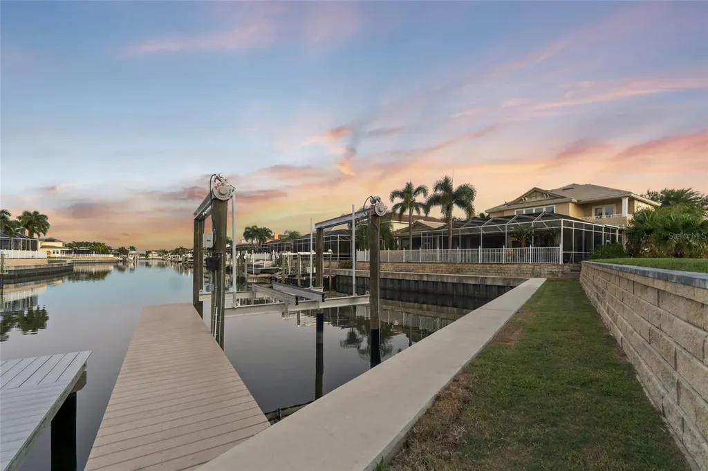 5603 Tybee Island Drive Apollo Beach FL 33572