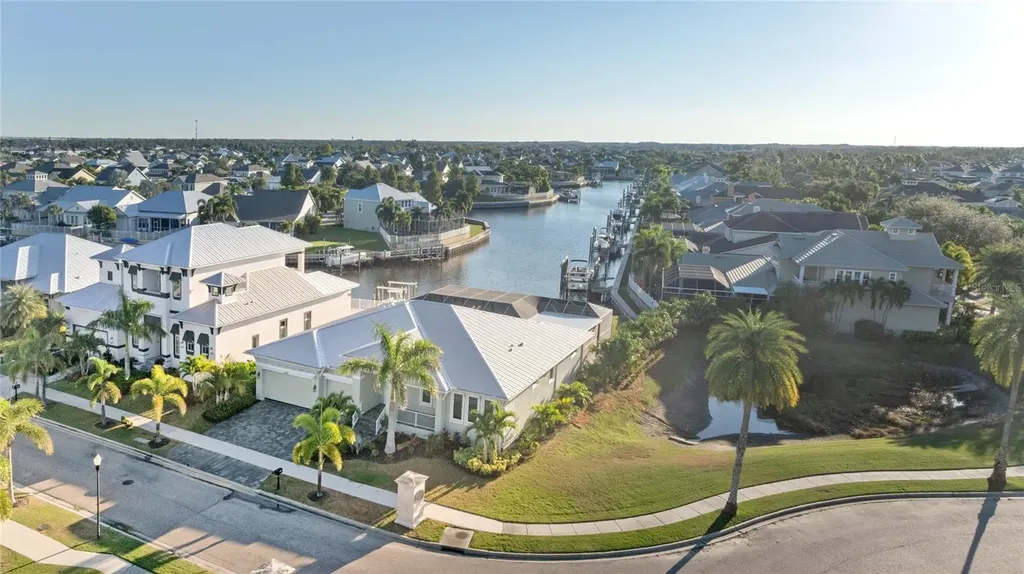 5603 Tybee Island Drive Apollo Beach FL 33572
