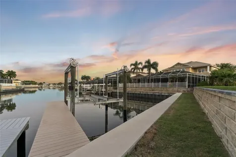 5603 Tybee Island Drive Apollo Beach FL 33572