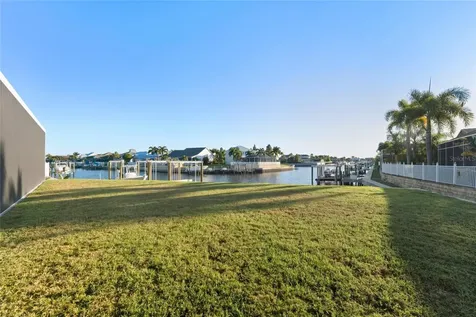 5603 Tybee Island Drive Apollo Beach FL 33572
