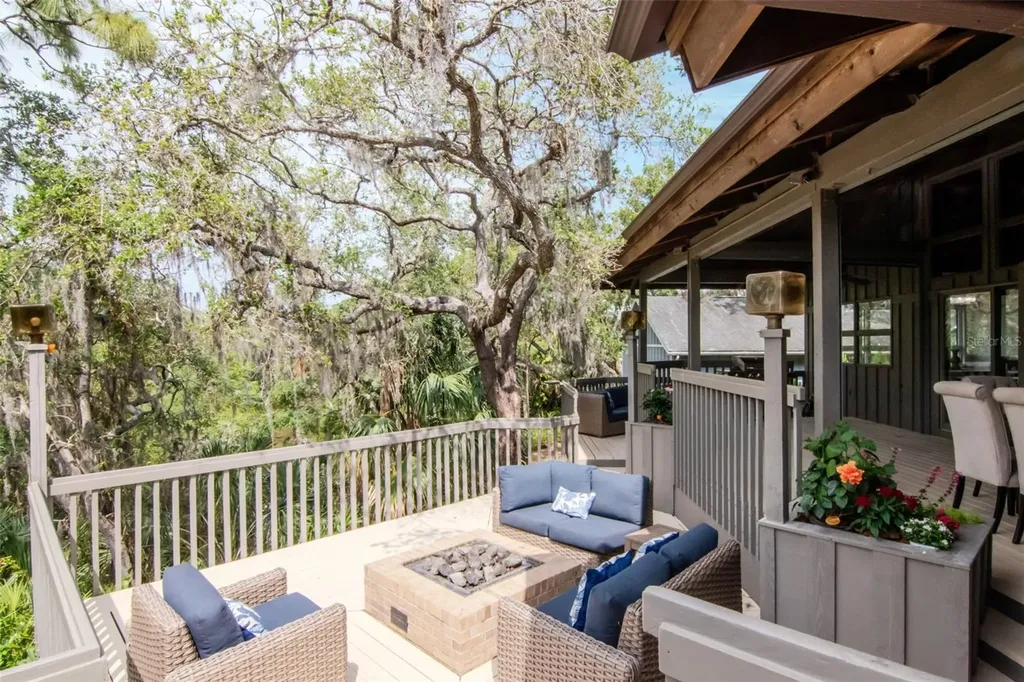 1296 Weybridge Lane Dunedin FL 34698