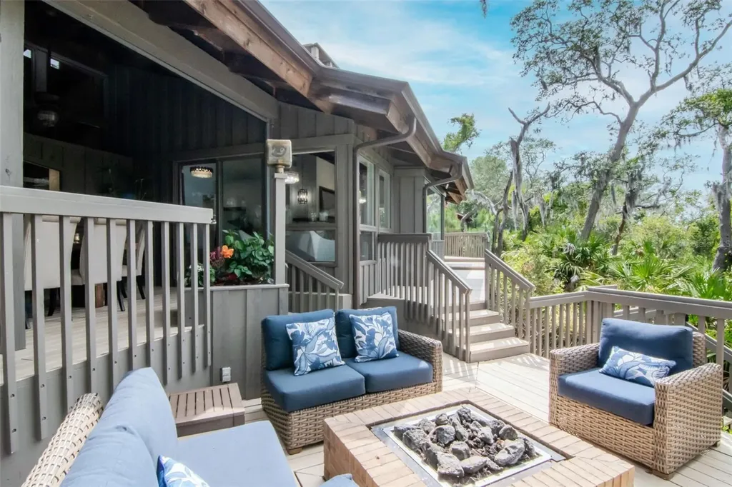 1296 Weybridge Lane Dunedin FL 34698