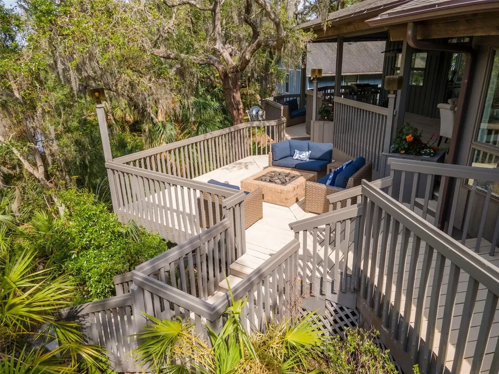 1296 Weybridge Lane Dunedin FL 34698