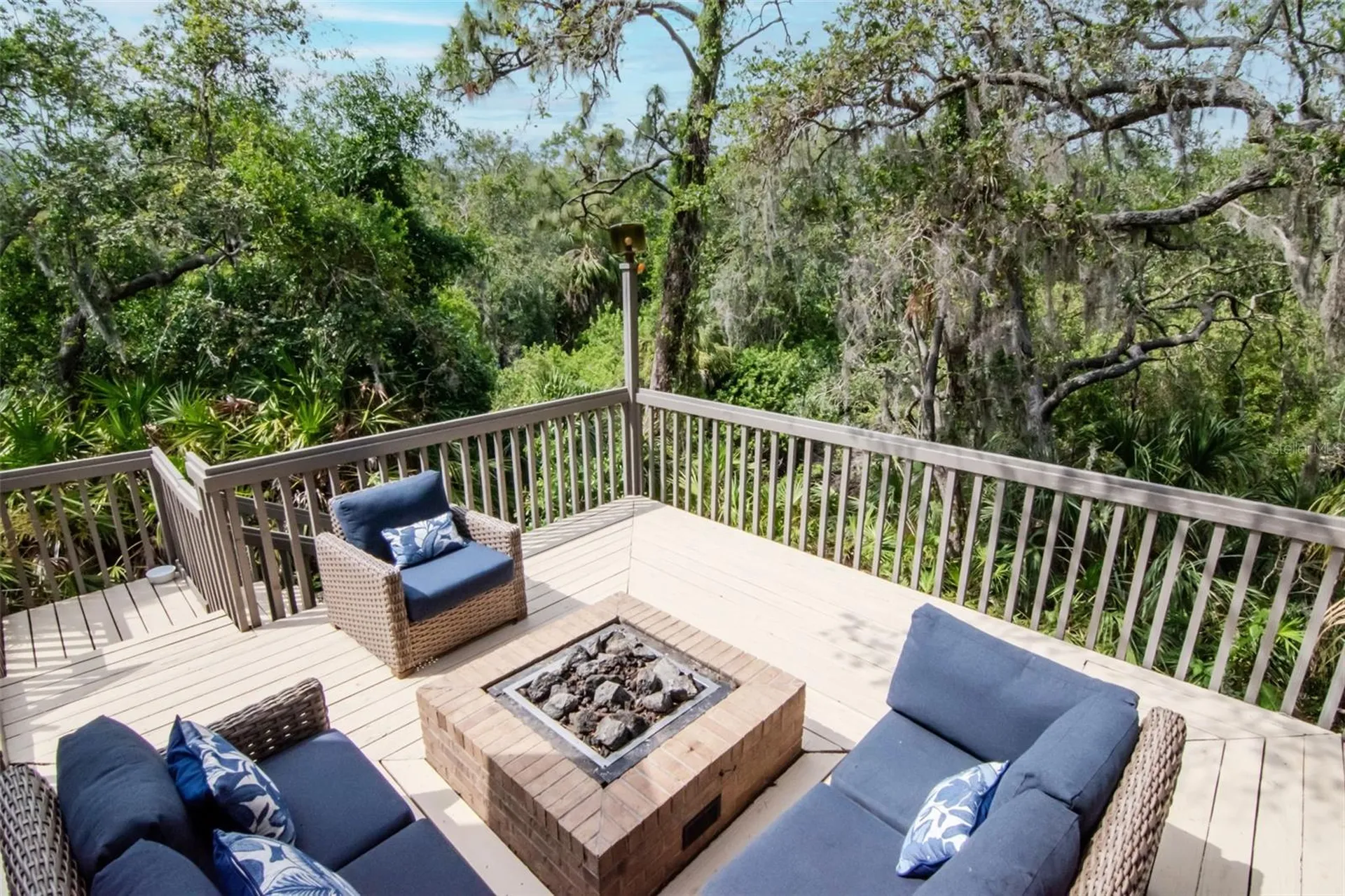 1296 Weybridge Lane Dunedin FL 34698