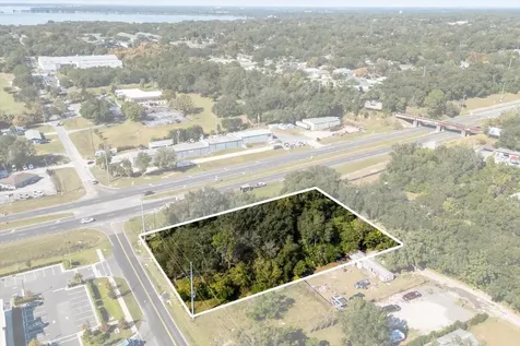 2009 Robie Avenue Mount Dora FL 32757