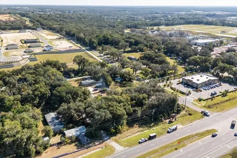 2009 Robie Avenue Mount Dora FL 32757