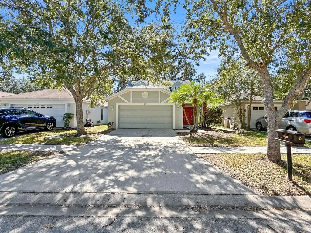 5859 Wrenwater Drive Lithia FL 33547