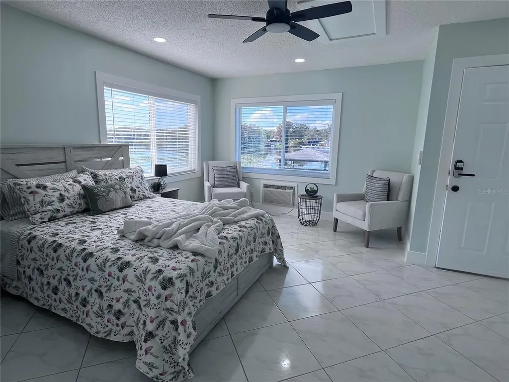 4148 Dolphin Drive Tampa FL 33617