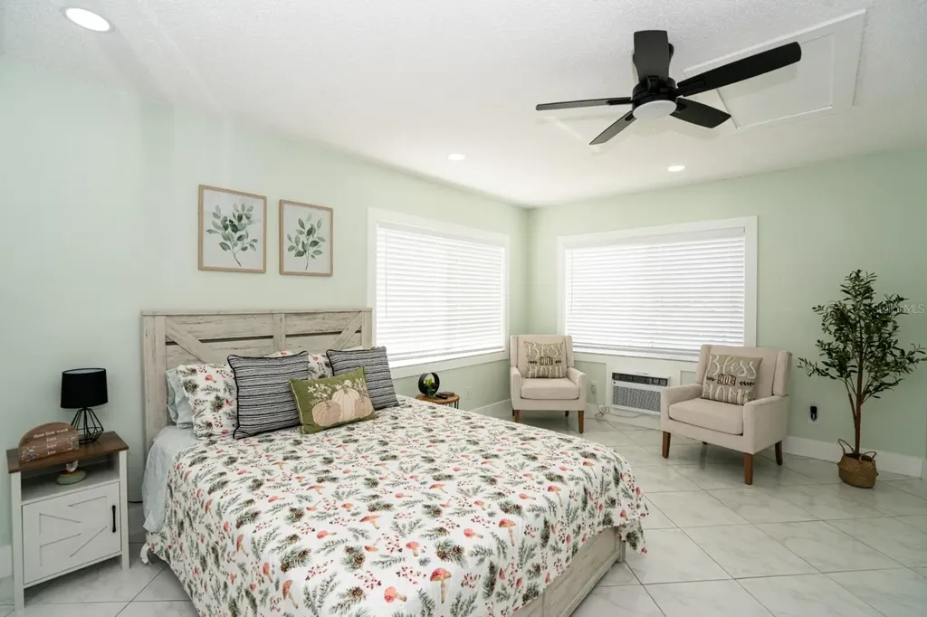 4148 Dolphin Drive Tampa FL 33617
