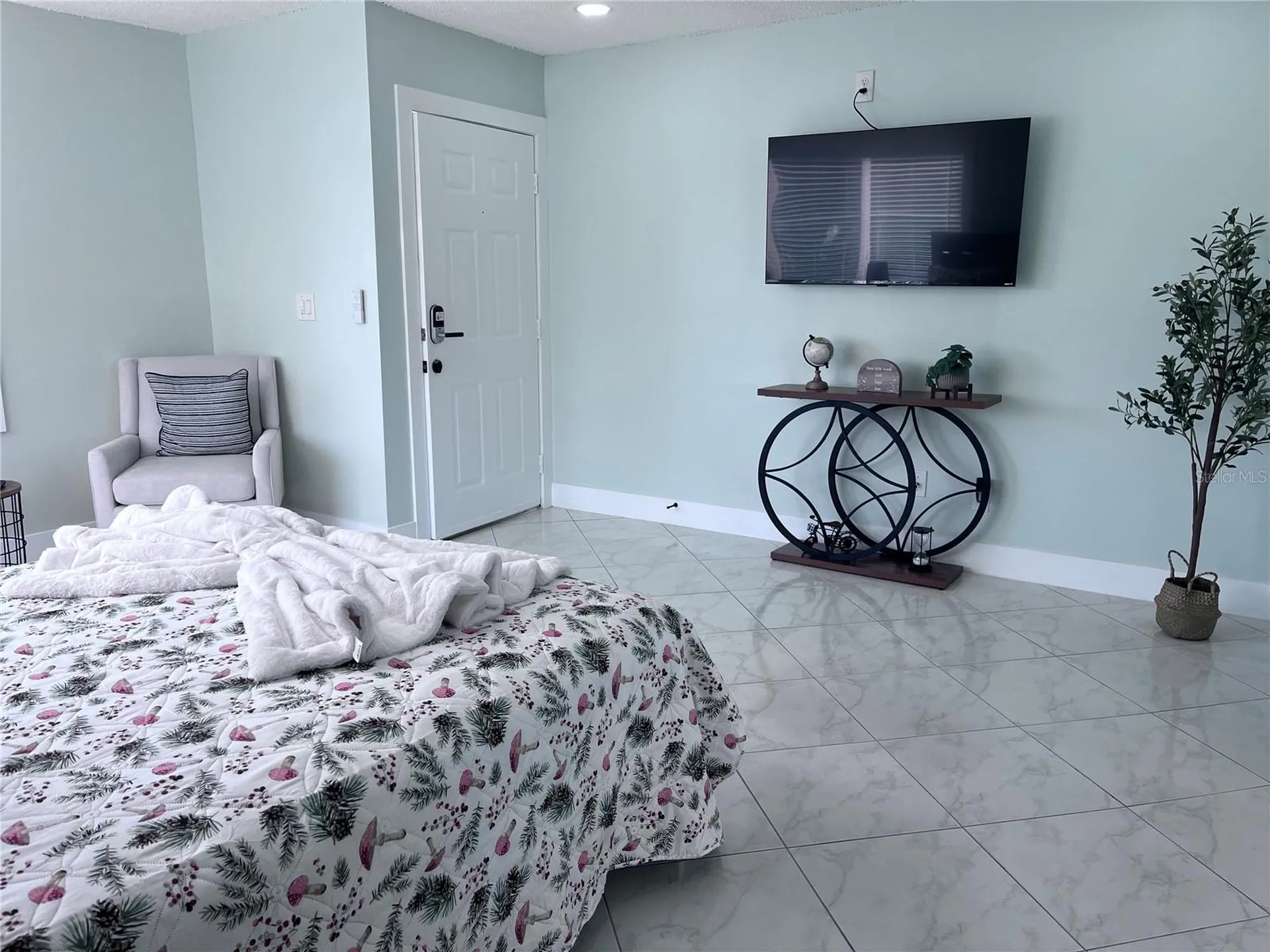 4148 Dolphin Drive Tampa FL 33617