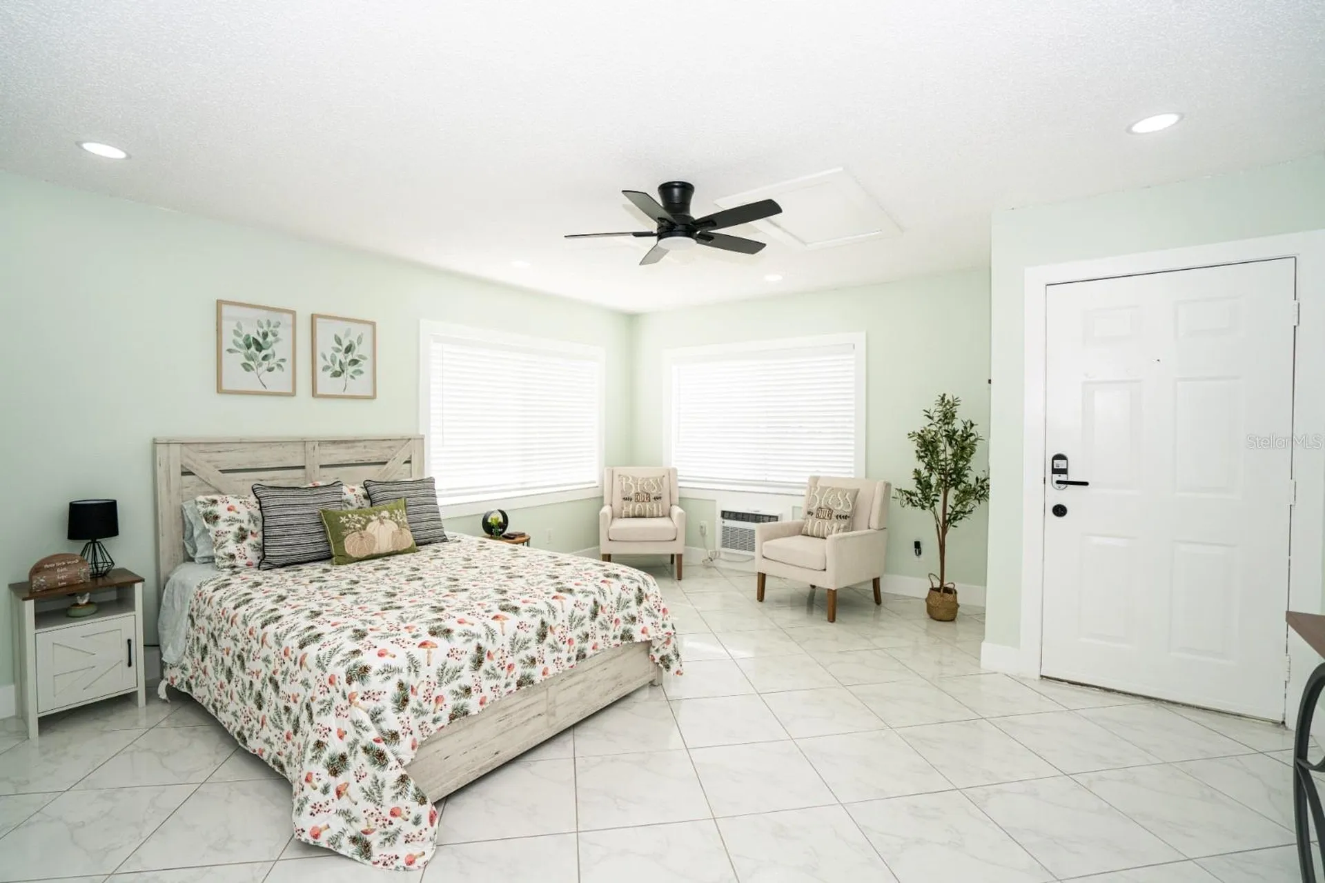 4148 Dolphin Drive Tampa FL 33617