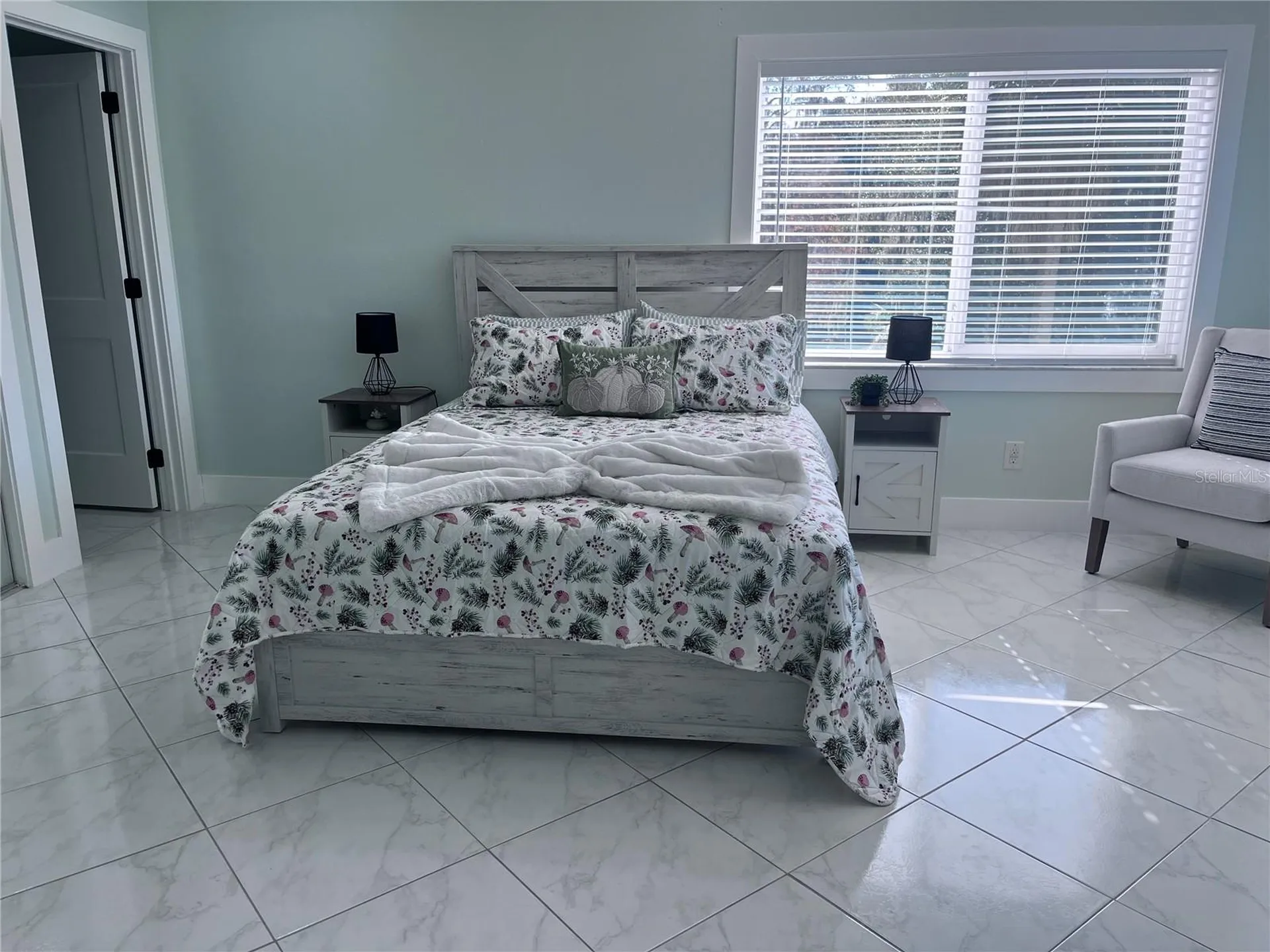 4148 Dolphin Drive Tampa FL 33617