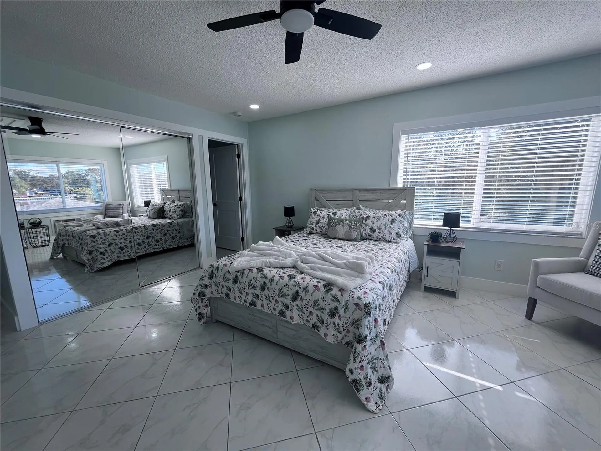 4148 Dolphin Drive Tampa FL 33617