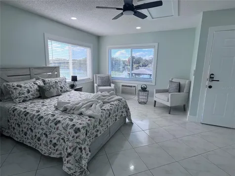 4148 Dolphin Drive Tampa FL 33617