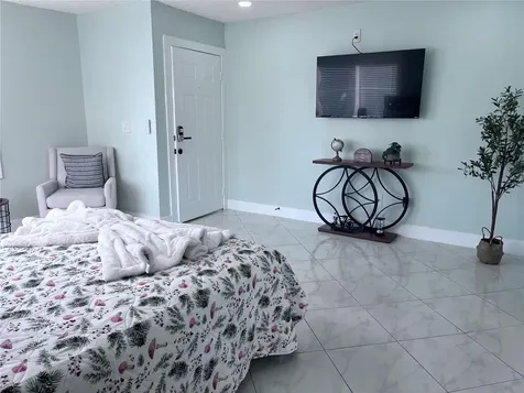 4148 Dolphin Drive Tampa FL 33617