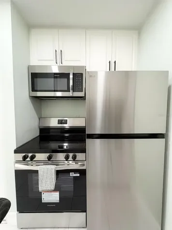 4148 Dolphin Drive Tampa FL 33617