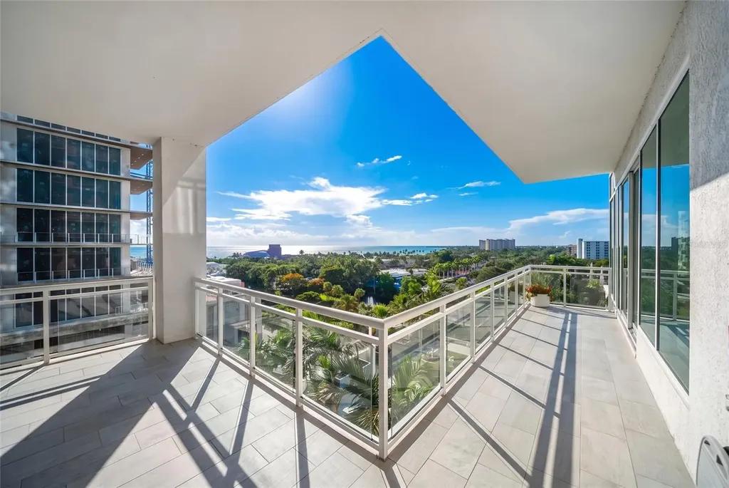 540 N Tamiami Trail Sarasota FL 34236