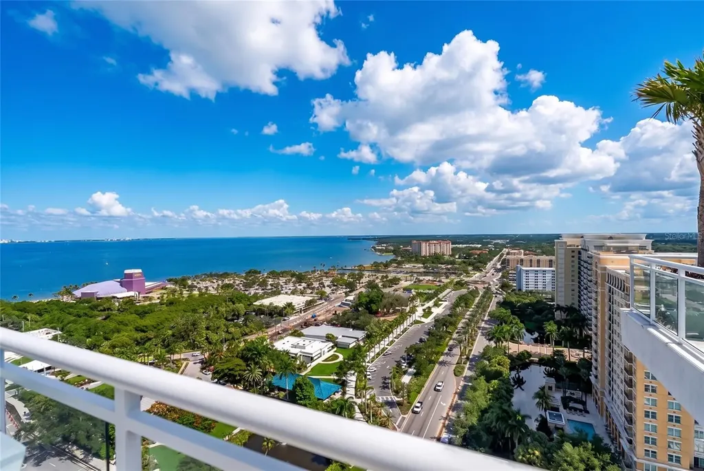 540 N Tamiami Trail Sarasota FL 34236