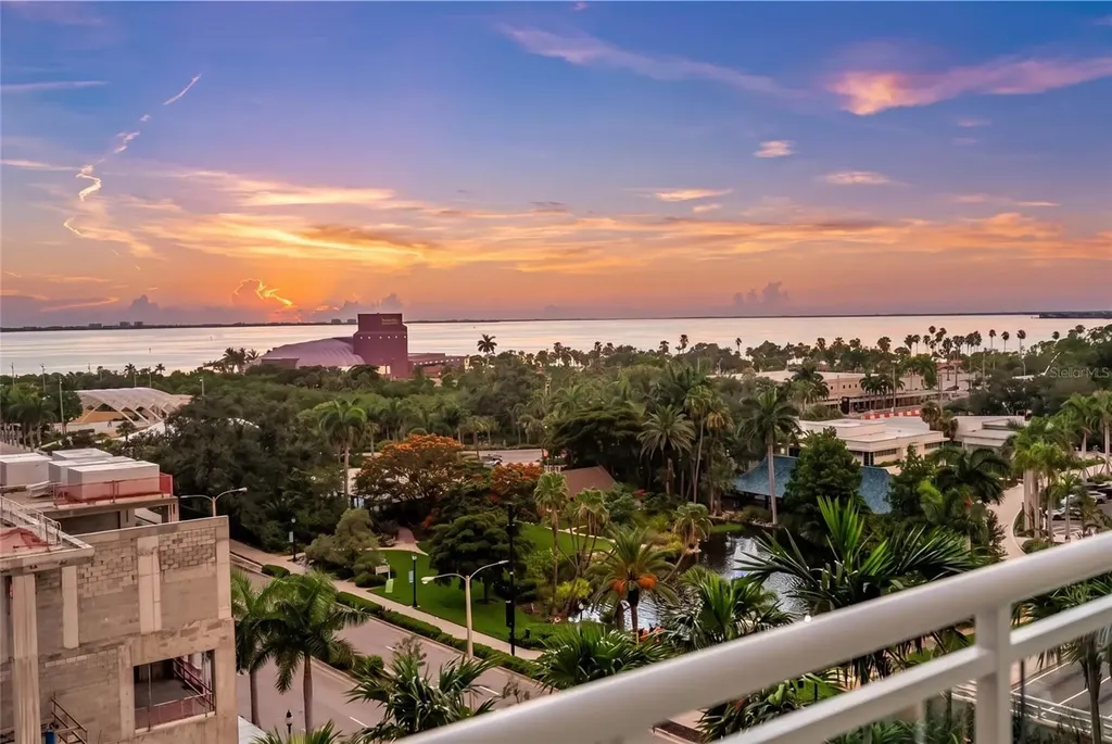 540 N Tamiami Trail Sarasota FL 34236