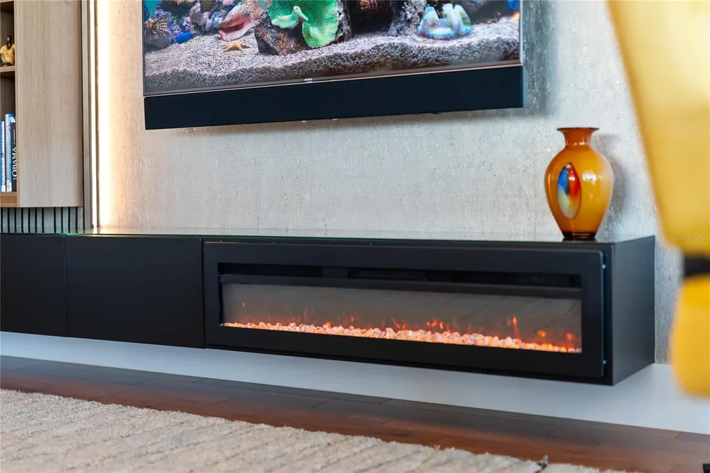 540 N Tamiami Trail Sarasota FL 34236