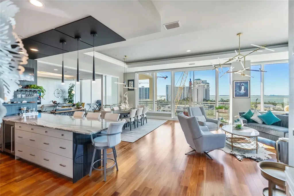 540 N Tamiami Trail Sarasota FL 34236