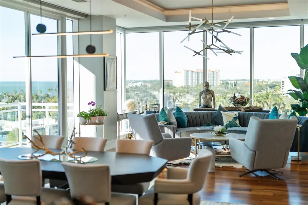 540 N Tamiami Trail Sarasota FL 34236