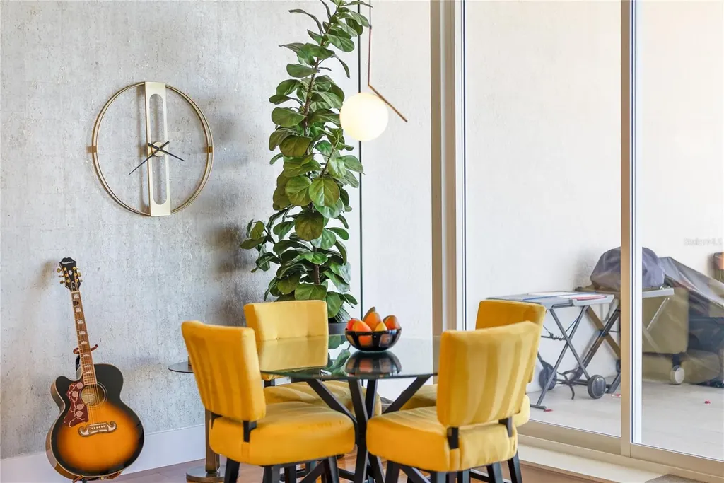 540 N Tamiami Trail Sarasota FL 34236