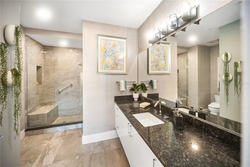 540 N Tamiami Trail Sarasota FL 34236