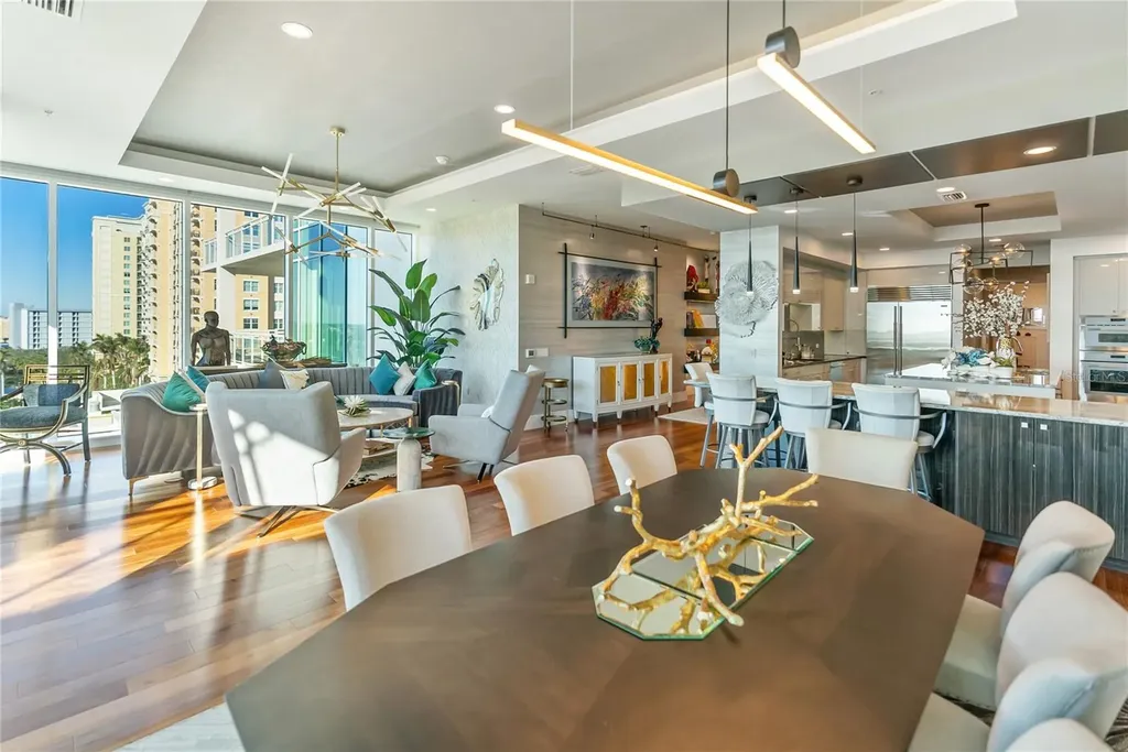 540 N Tamiami Trail Sarasota FL 34236