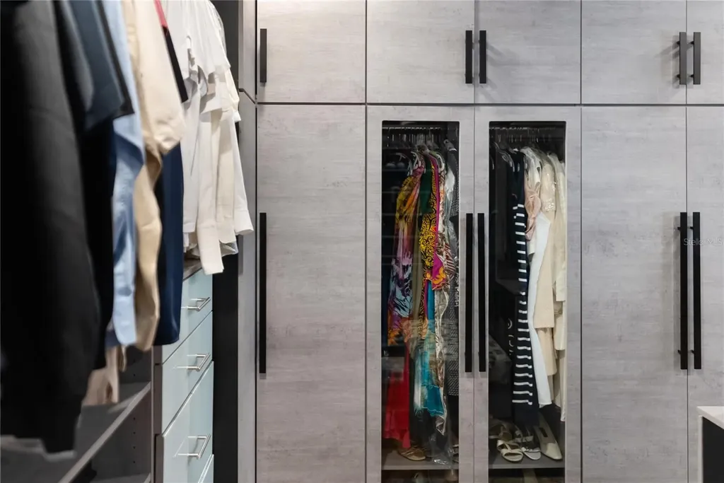 540 N Tamiami Trail Sarasota FL 34236