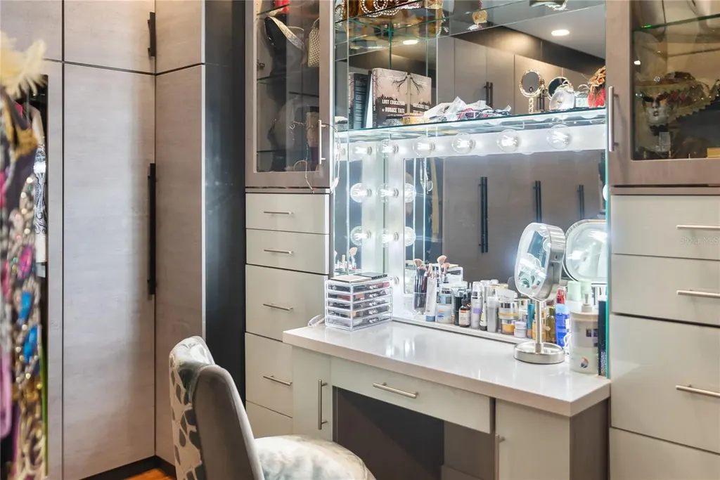 540 N Tamiami Trail Sarasota FL 34236