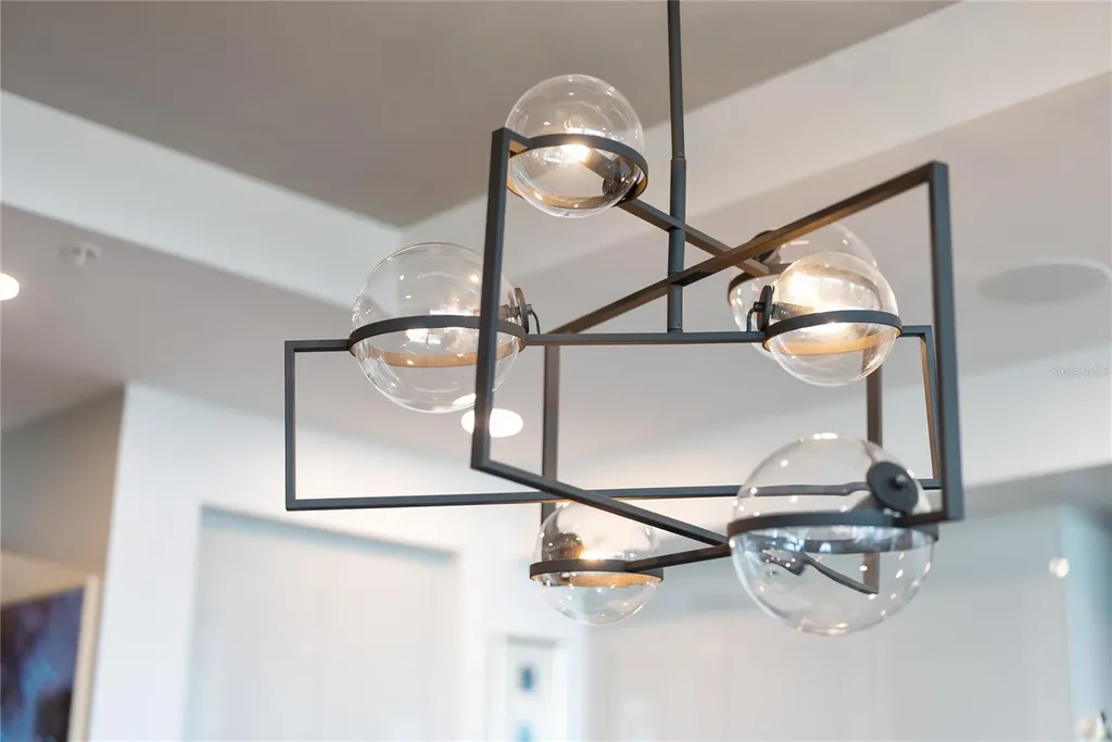 540 N Tamiami Trail Sarasota FL 34236