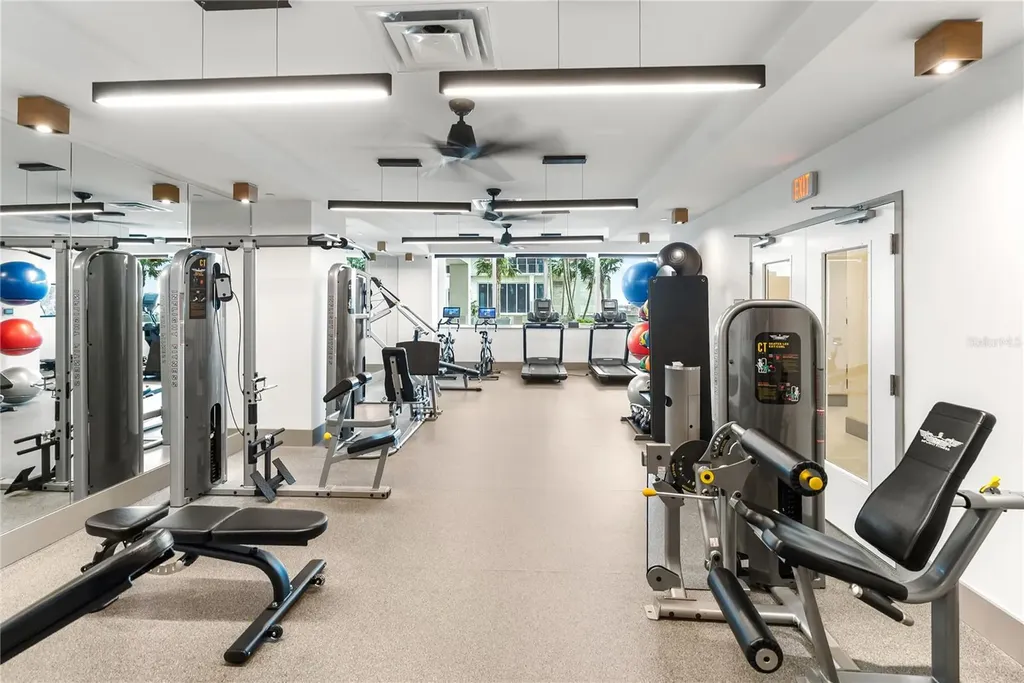 540 N Tamiami Trail Sarasota FL 34236