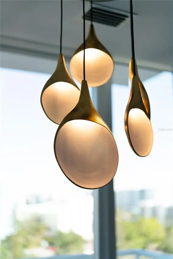 540 N Tamiami Trail Sarasota FL 34236